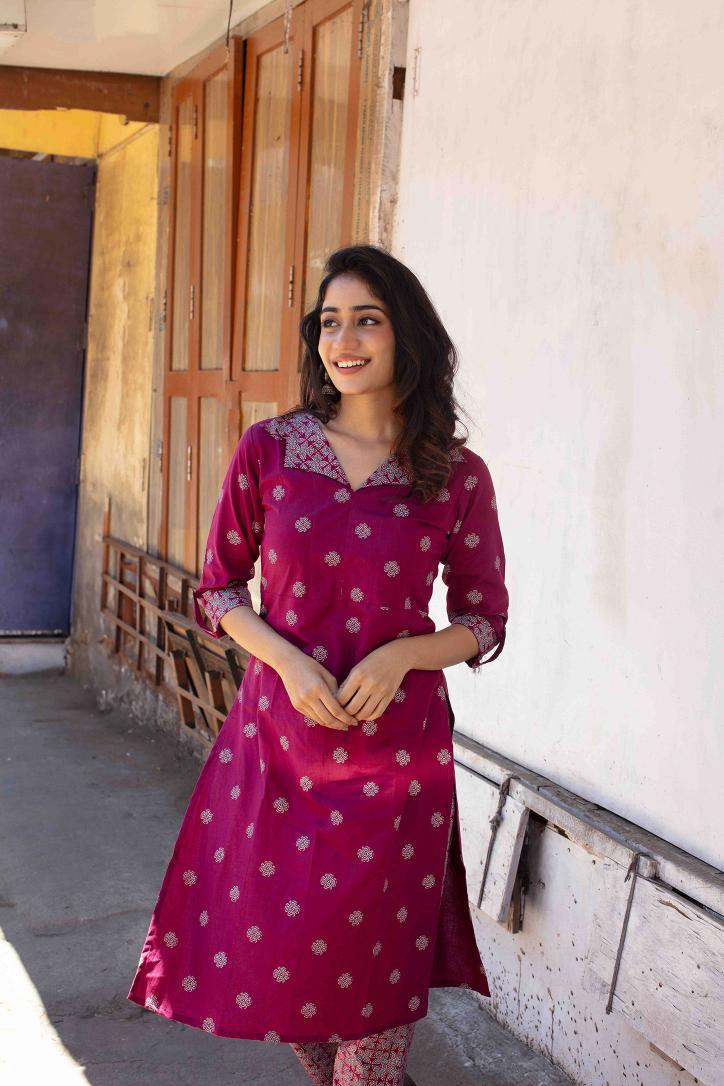 Roseberry Leafy Neck Kurti Set